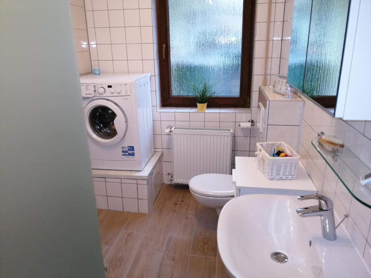 Ebenerdige Ferienwohnung Mit Grosser Terrasse In Der Naehe Des Waldes, Zum Wohlfuehlen Schoneck Exteriér fotografie